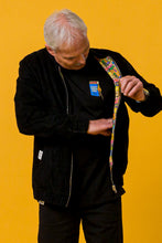 Laden Sie das Bild in den Galerie-Viewer, EYD x IJM Wendejacke Cord &quot;CHENNAI BOXES ALLOVER&quot;